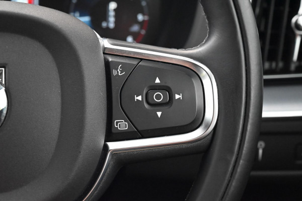2019 MY20 Volvo XC60 UZ D4 Momentum SUV Image 17