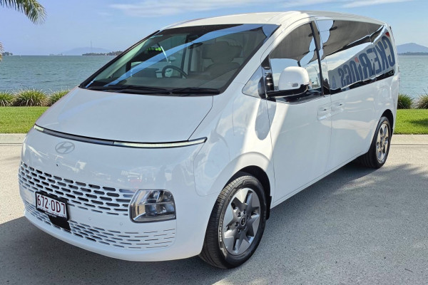 2025 MY26 Hyundai Staria US4.V3 SUV Image 3