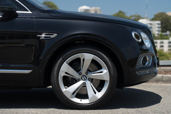2018 Bentley Bentayga W12 SUV Image 6