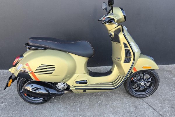 2024 Vespa GTS 300 Super Sport 300 GTS
