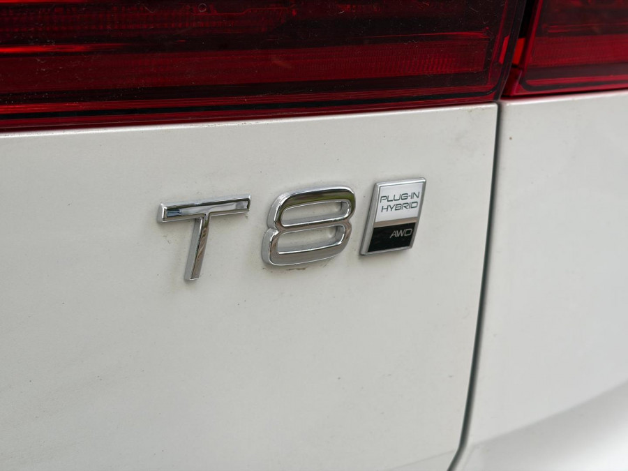 2025 Volvo XC60 UZ Plus T8 Plug-in Hybrid SUV Image 8