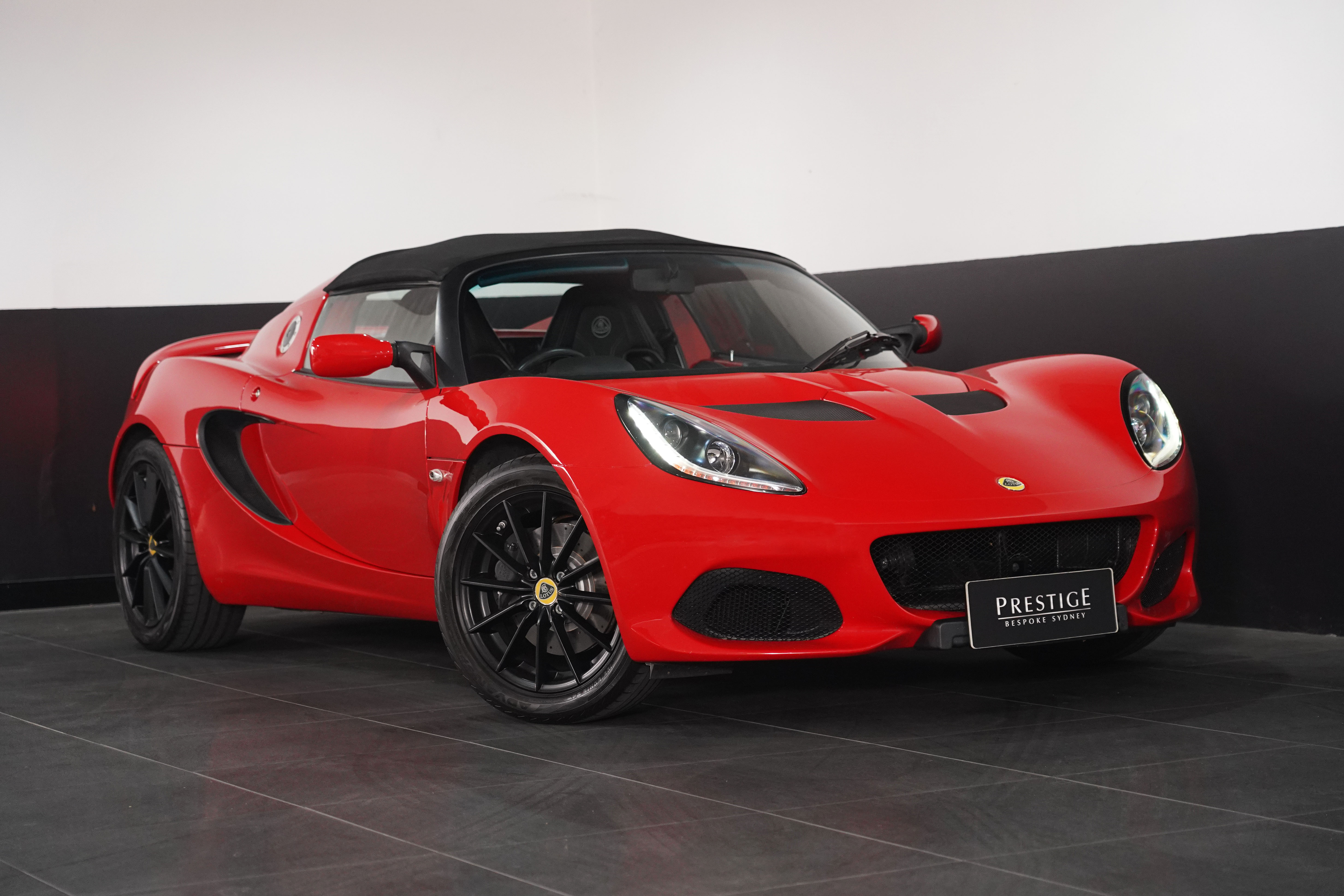 2019 Lotus Elise Sport 220 Convertible Image 12