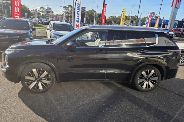 2025 Mitsubishi Outlander ZM Exceed Tourer SUV Image 4