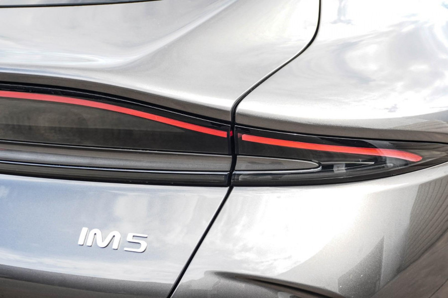 2025 MG IM5 P12L Performance Hatch Image 26