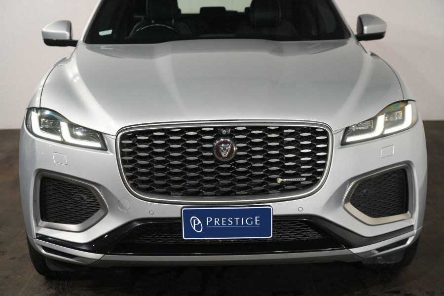 2021 Jaguar F-PACE R-Dynamic SE SUV Image 3