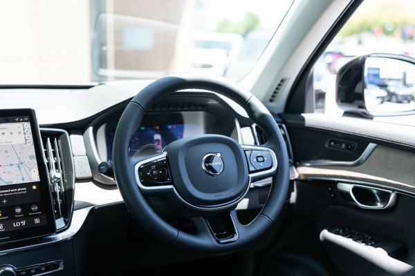 2025 MY26 Volvo XC90 L Series Plus T8 Plug-in Hybrid Dark SUV Image 13