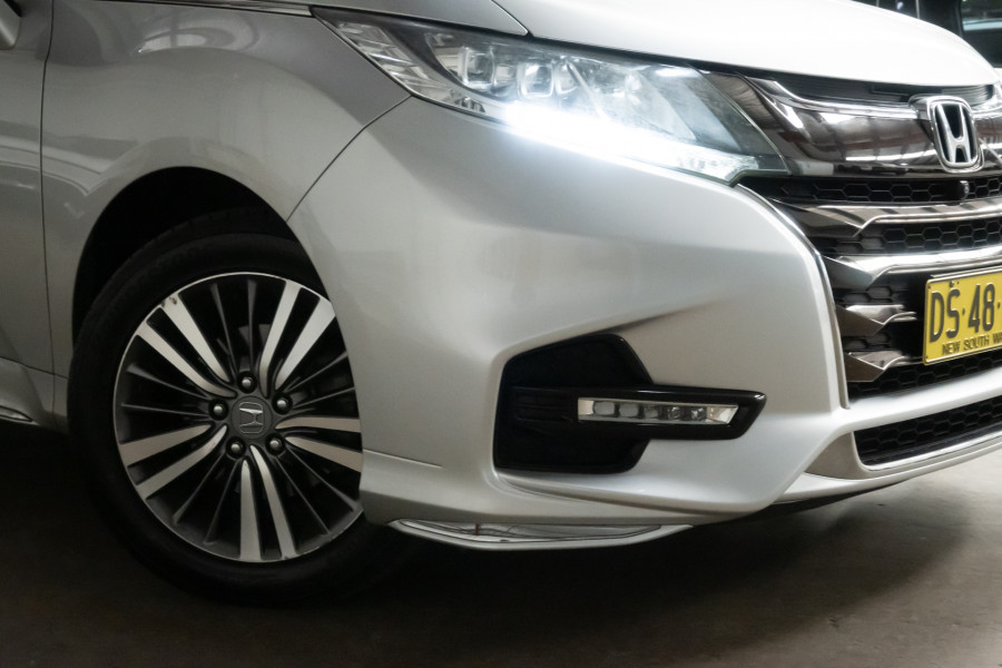 2018 Honda Odyssey 5th Gen VTi-L SUV Image 4