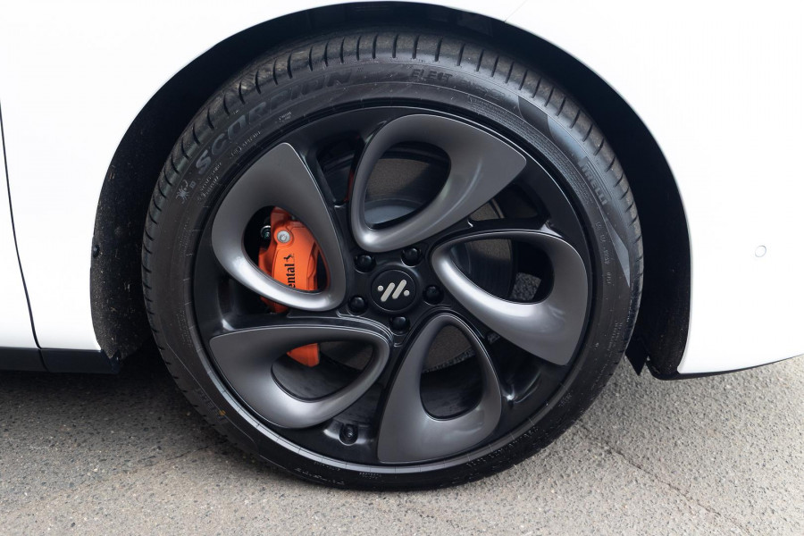 2025 MG IM6 S12L Performance SUV Image 20