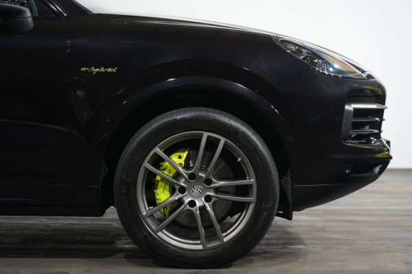 2018 Porsche Cayenne E-Hybrid SUV Image 5