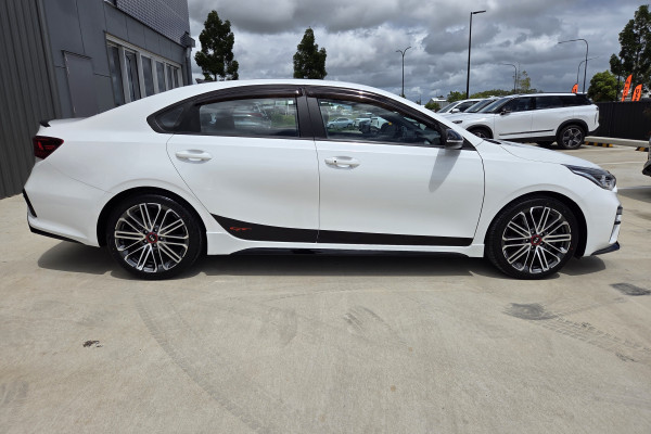 2021 Kia Cerato BD GT Sedan Image 2