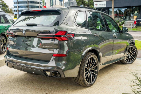 2026 BMW X5 G05 LCI xDrive50e M Sport SUV image 6