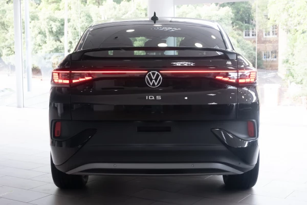 2025 MY25.5 Volkswagen ID. 5 E2 Pro SUV Image 5