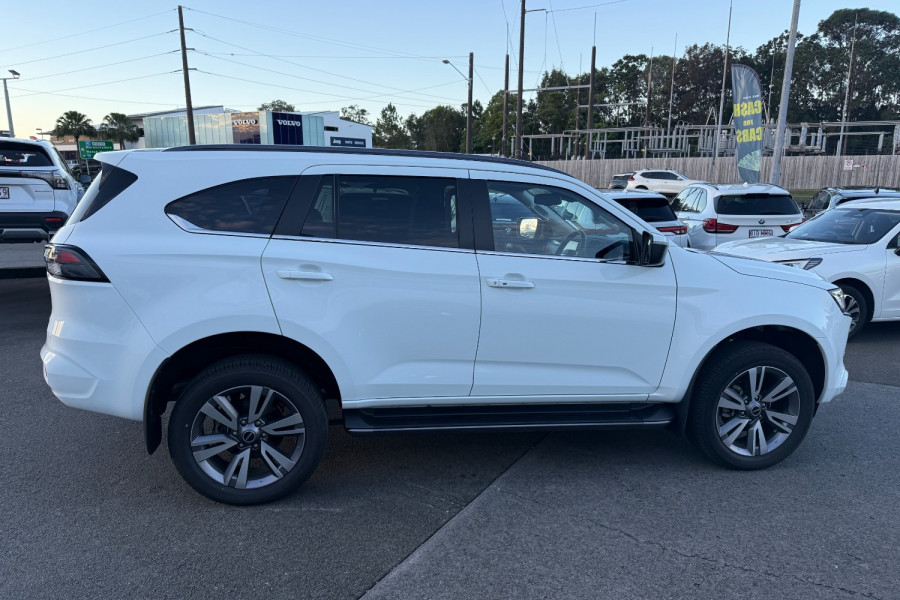 2024 Isuzu MU-X RJ LS-T SUV Image 7