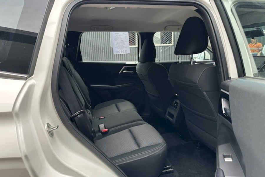 2023 Mitsubishi Outlander ZM ES SUV Image 16