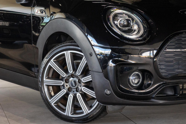 2020 MINI Clubman F54 LCI Cooper S Classic Wagon image 6