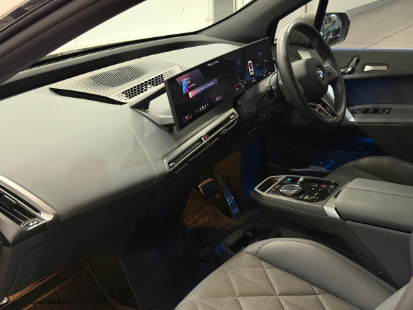2026 MY25 BMW iX I20 xDrive45 M Sport SUV image 13