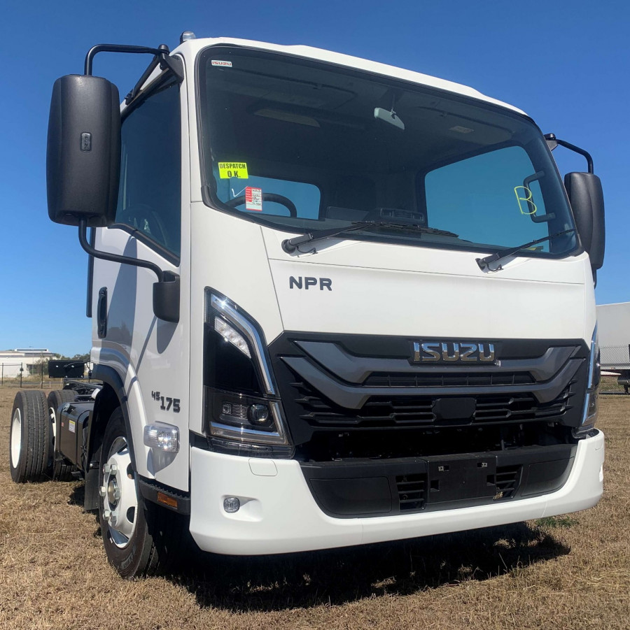 2026 Isuzu NPR 45/65-175 DT D28 Cab Chassis Image 1