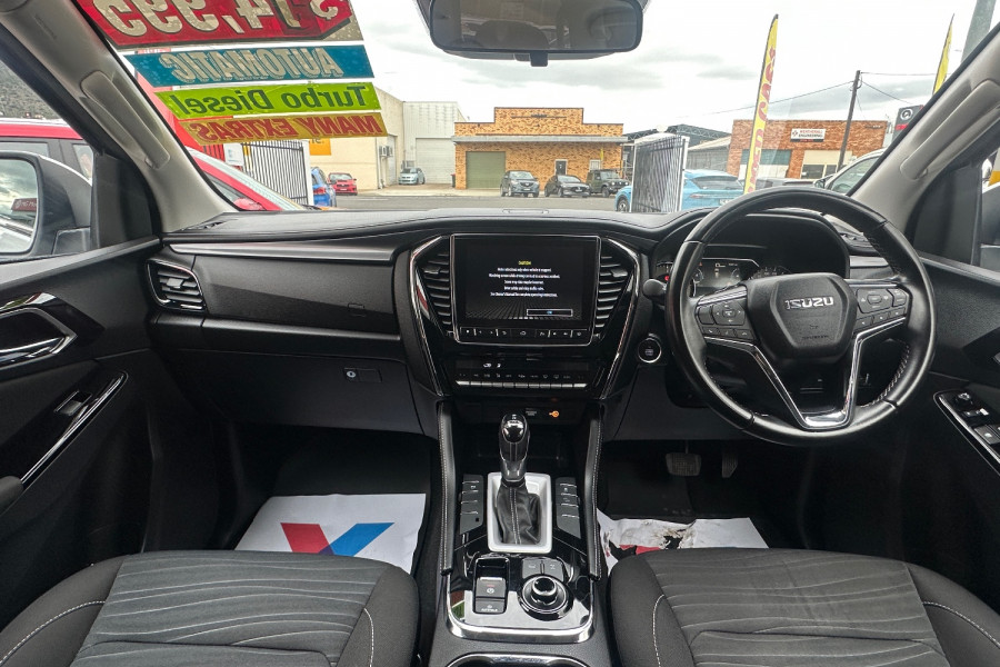 2021 Isuzu MU-X RJ LS-U SUV Image 17