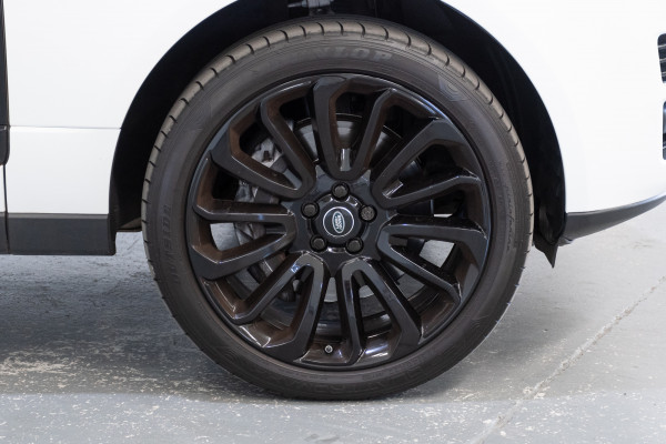 2018 Land Rover Range Rover SDV8 Vogue SE SUV Image 6