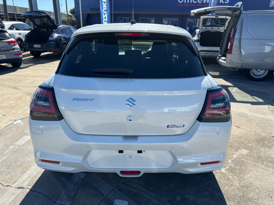 2025 Suzuki Swift Hybrid UZ Hybrid Plus Hatch Image 3