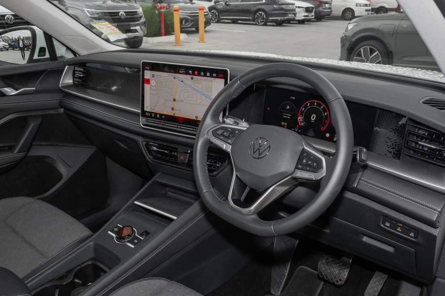 2025 Volkswagen Tayron R4 150TSI Life SUV Image 6