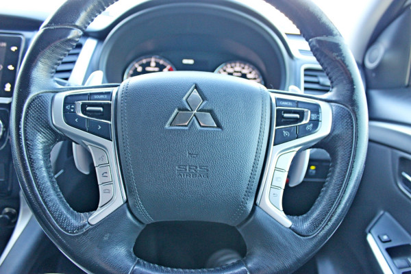 2016 Mitsubishi Pajero Sport QE GLS SUV Image 22