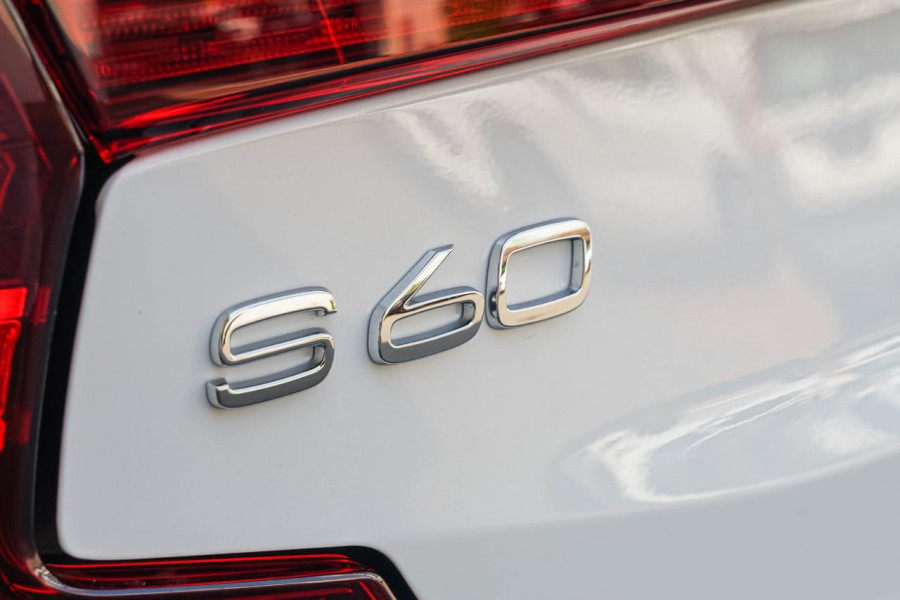 2019 MY20 Volvo S60 Z Series T5 R-Design Sedan Image 9