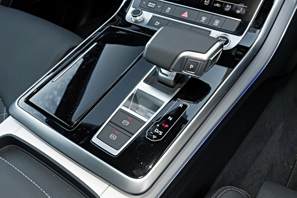 2026 Audi Q8 F1 TFSI 250kW S line SUV image 14