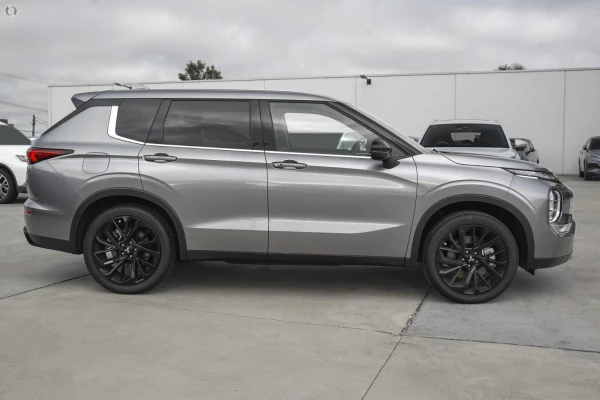 2025 Mitsubishi Outlander ZM LS SUV Image 2