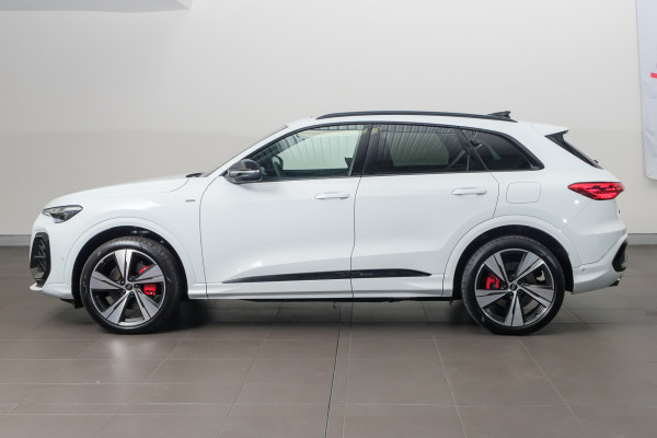 2026 Audi Q5 e-hybrid 270kW SUV image 3