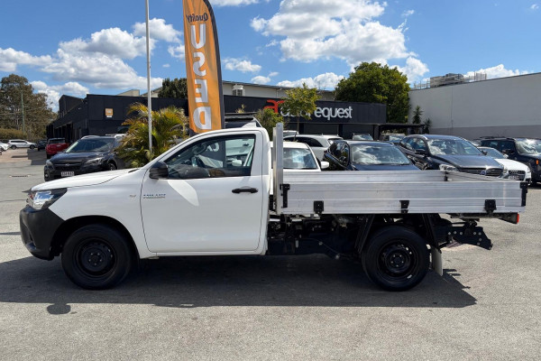 2022 Toyota HiLux TGN121R WorkMate Cab Chassis Image 8