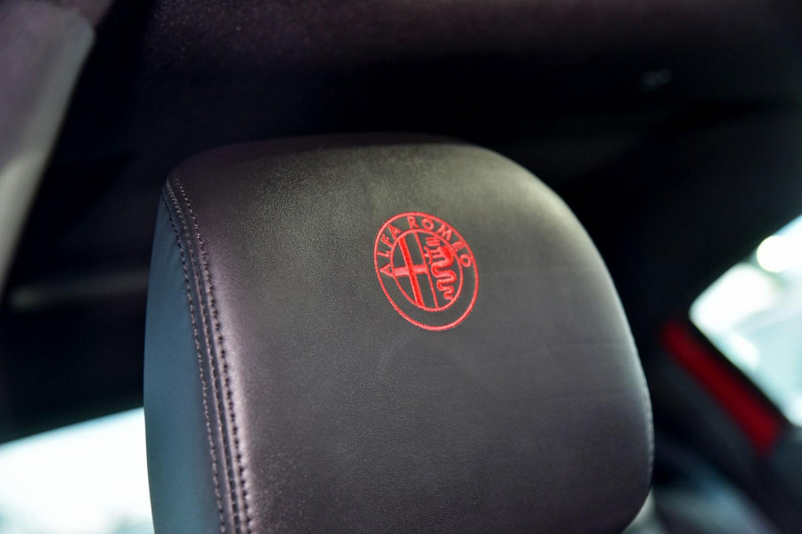 2013 Alfa Romeo Giulietta Series 0 Distinctive Hatch Image 9