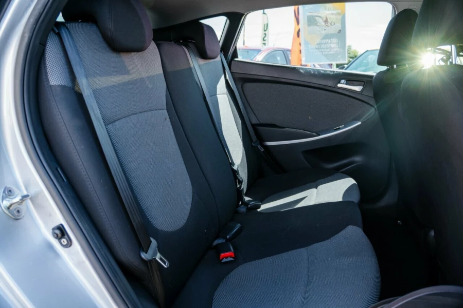 2012 Hyundai Accent RB Active Hatch Image 9
