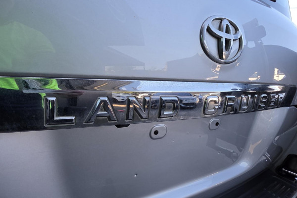2012 MY10 Toyota LandCruiser VDJ200R Sahara SUV Image 17