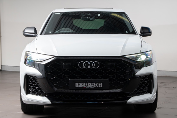 2025 Audi RS Q8 F1 TFSI SUV image 4