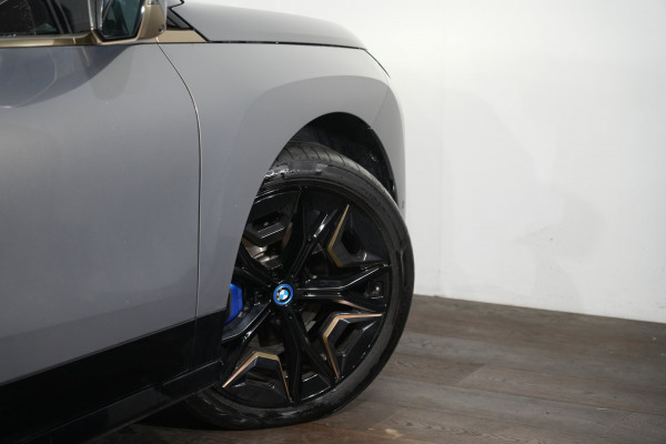 2023 BMW iX xDrive40 Sport SUV Image 11