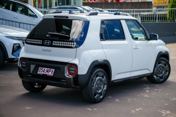 2025 Hyundai INSTER AX.V1 Cross SUV