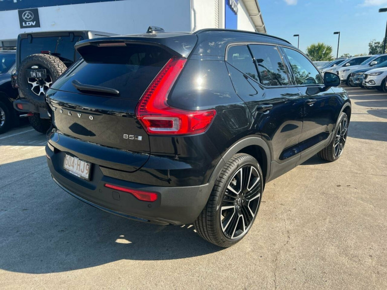 New 2023 Volvo XC40 Ultimate B5 Dark #V084789 Fortitude Valley, QLD