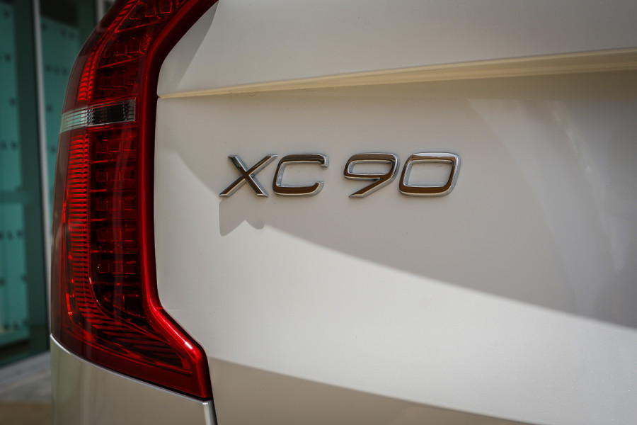 2024 MY25 Volvo XC90 L Series Ultra T8 Plug-In Hybrid SUV Image 9