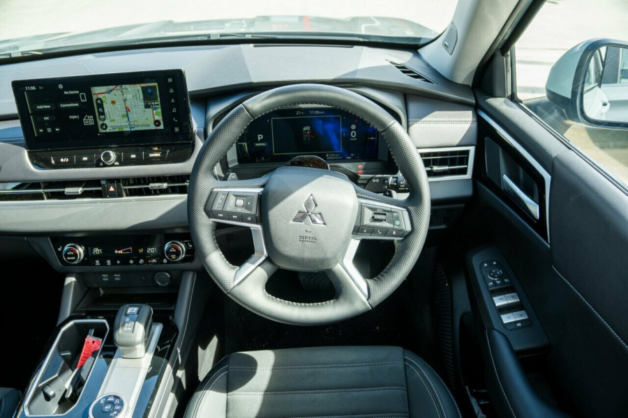 2025 Mitsubishi Outlander ZM Aspire SUV Image 11