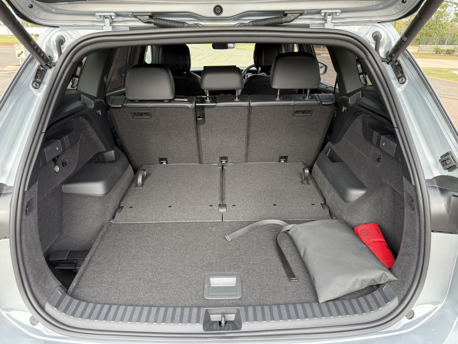 2026 Volkswagen Tayron R4 195TSI R-Line SUV Image 10