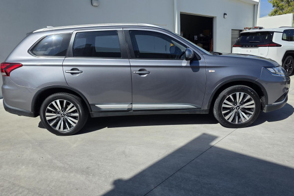 2019 MY20 Mitsubishi Outlander ZL ES SUV Image 2