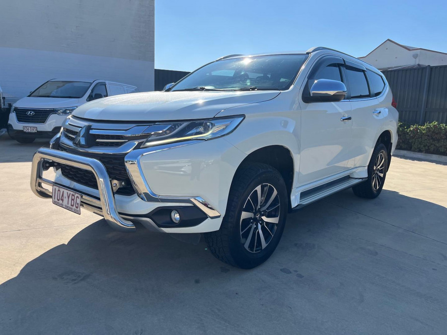 2018 Mitsubishi Pajero Sport QE GLS SUV Image 3