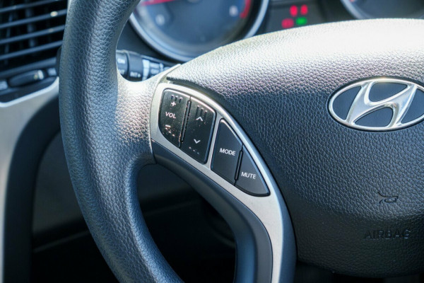 2014 Hyundai i30 GD2 Active Hatch Image 11