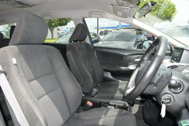 2013 Honda Odyssey 7 of 18