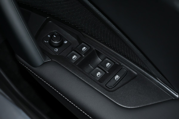 2025 Volkswagen Tayron R4 150TSI Life SUV Image 10