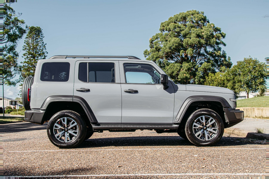 2025 GWM Tank 300 P01 Ultra SUV Image 15