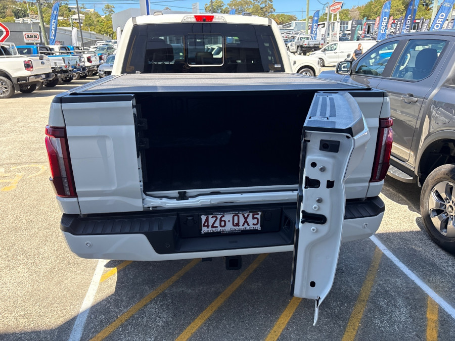 2024 Ford F-150  Platinum Dual Cab Image 21