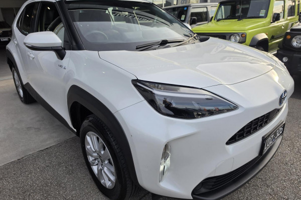 2023 Toyota Yaris Cross MXPB10R GX SUV Image 4