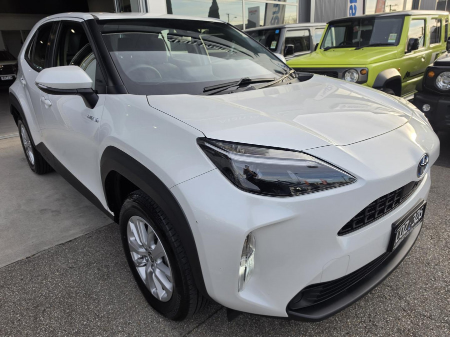 2023 Toyota Yaris Cross MXPB10R GX SUV Image 4